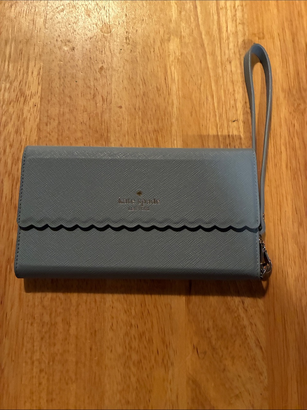 New without tags-kate spade Light Blue Scalloped Wristlet Clutch